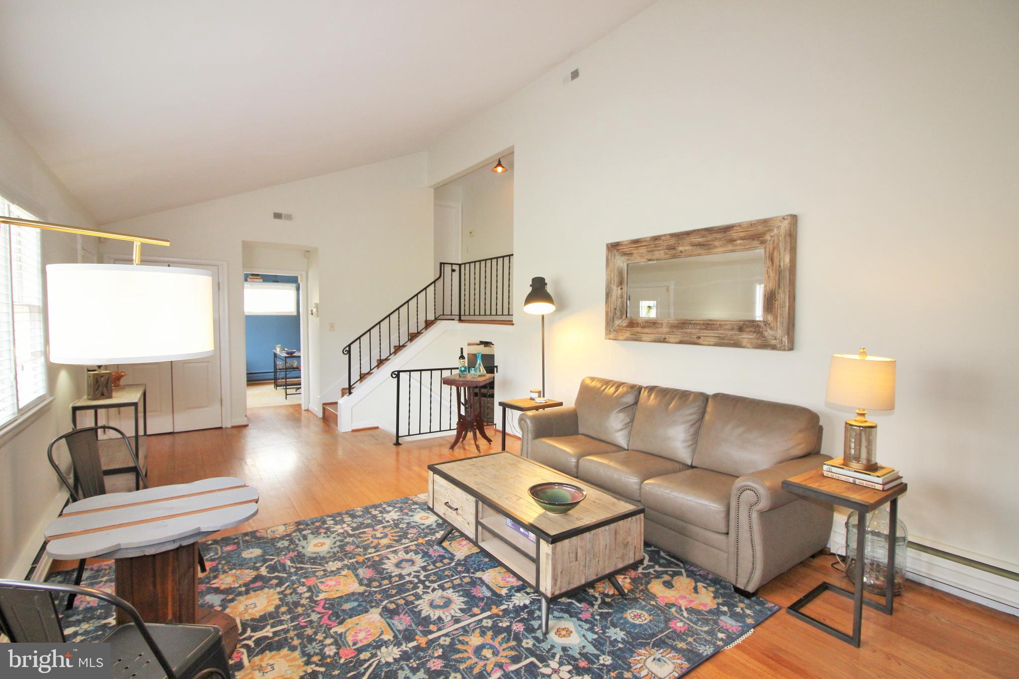 1009 van Buren St