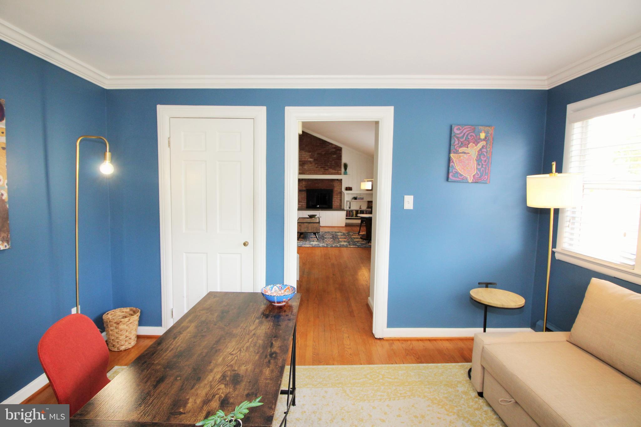 1009 van Buren St