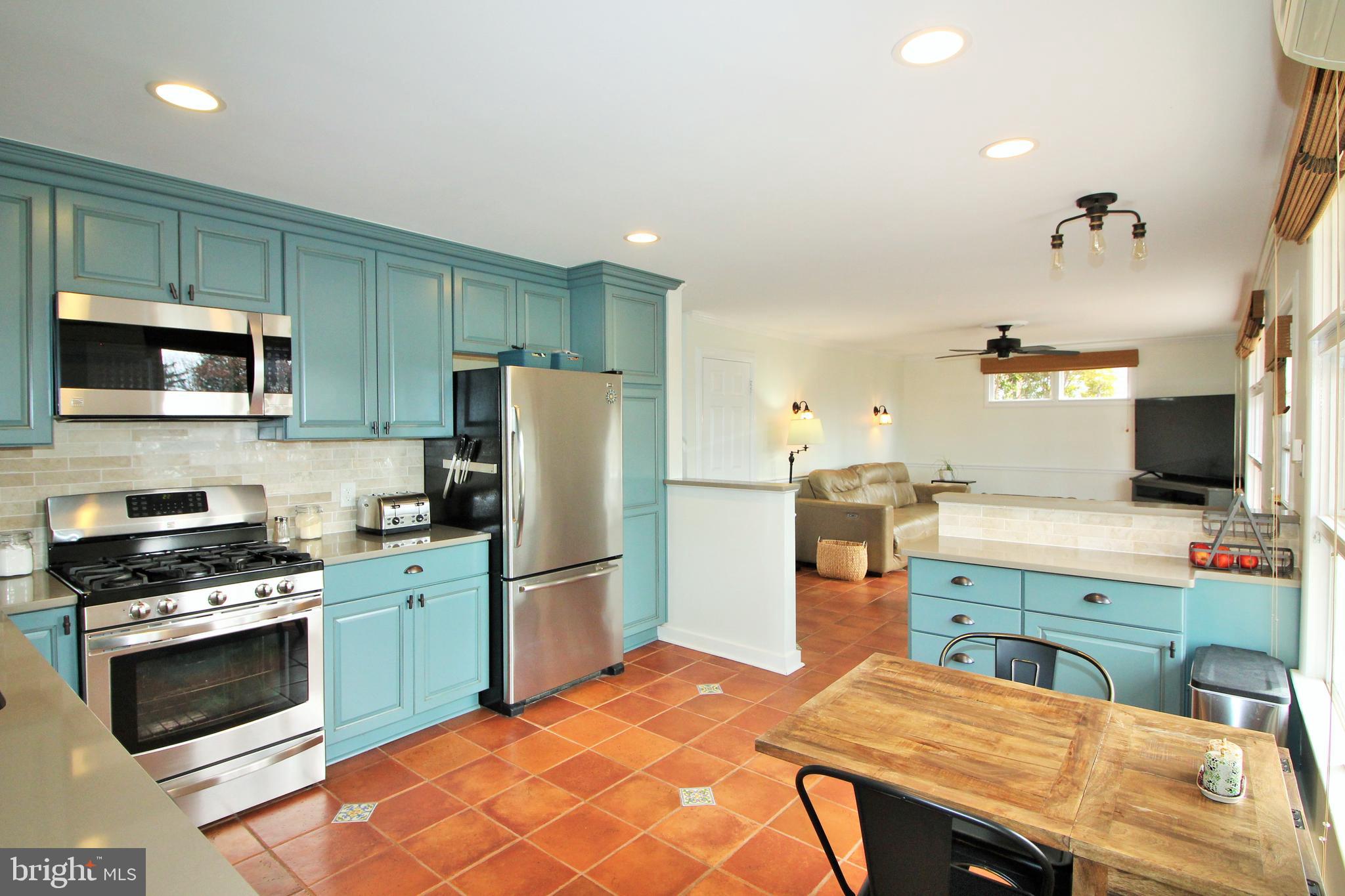 1009 van Buren St