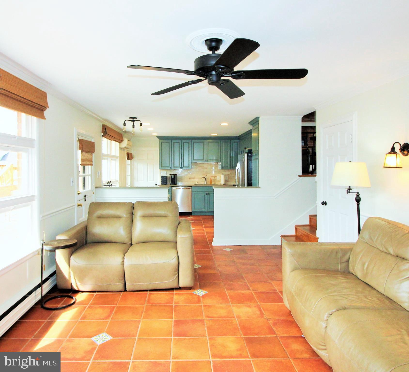 1009 van Buren St