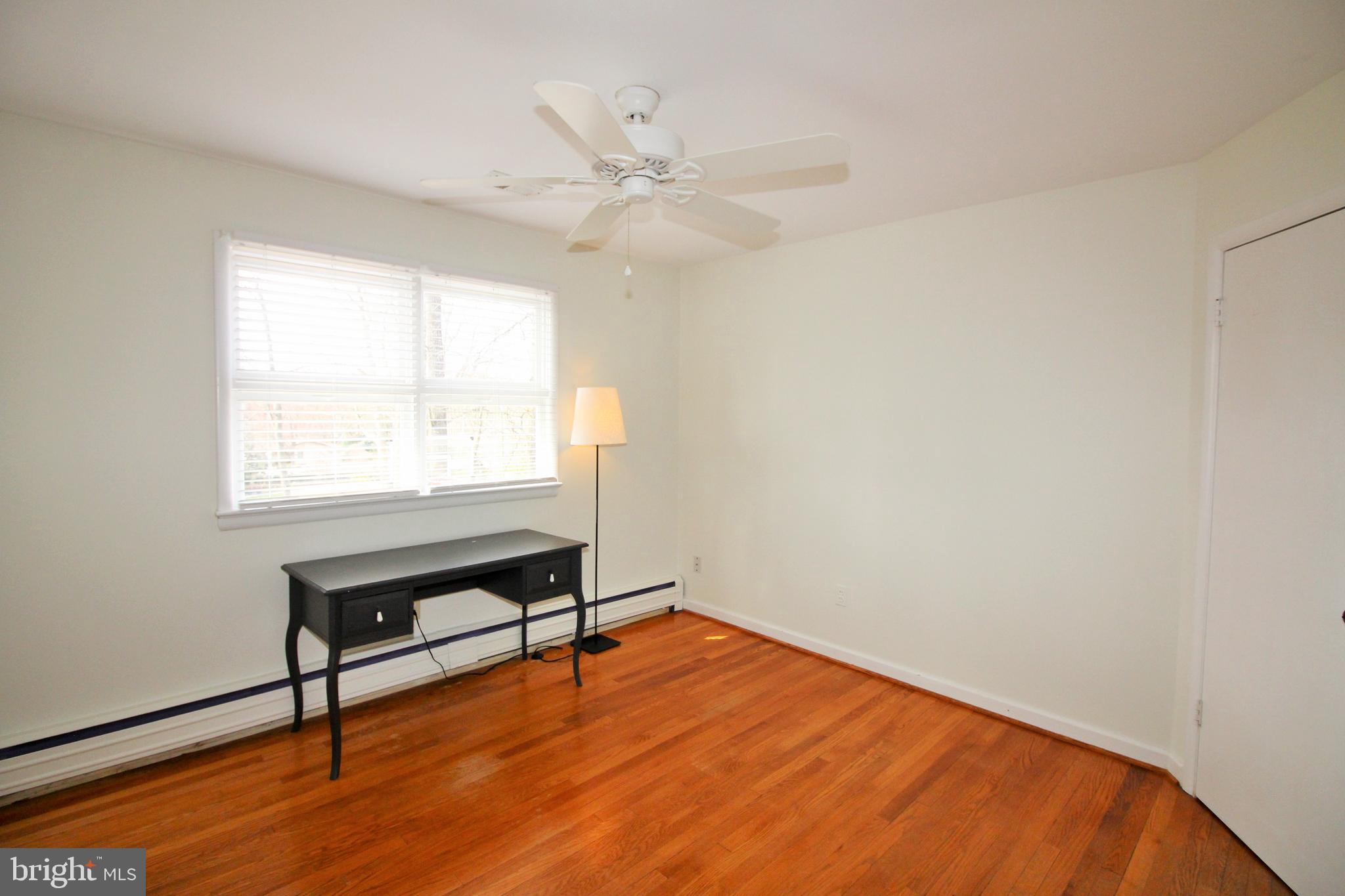 1009 van Buren St
