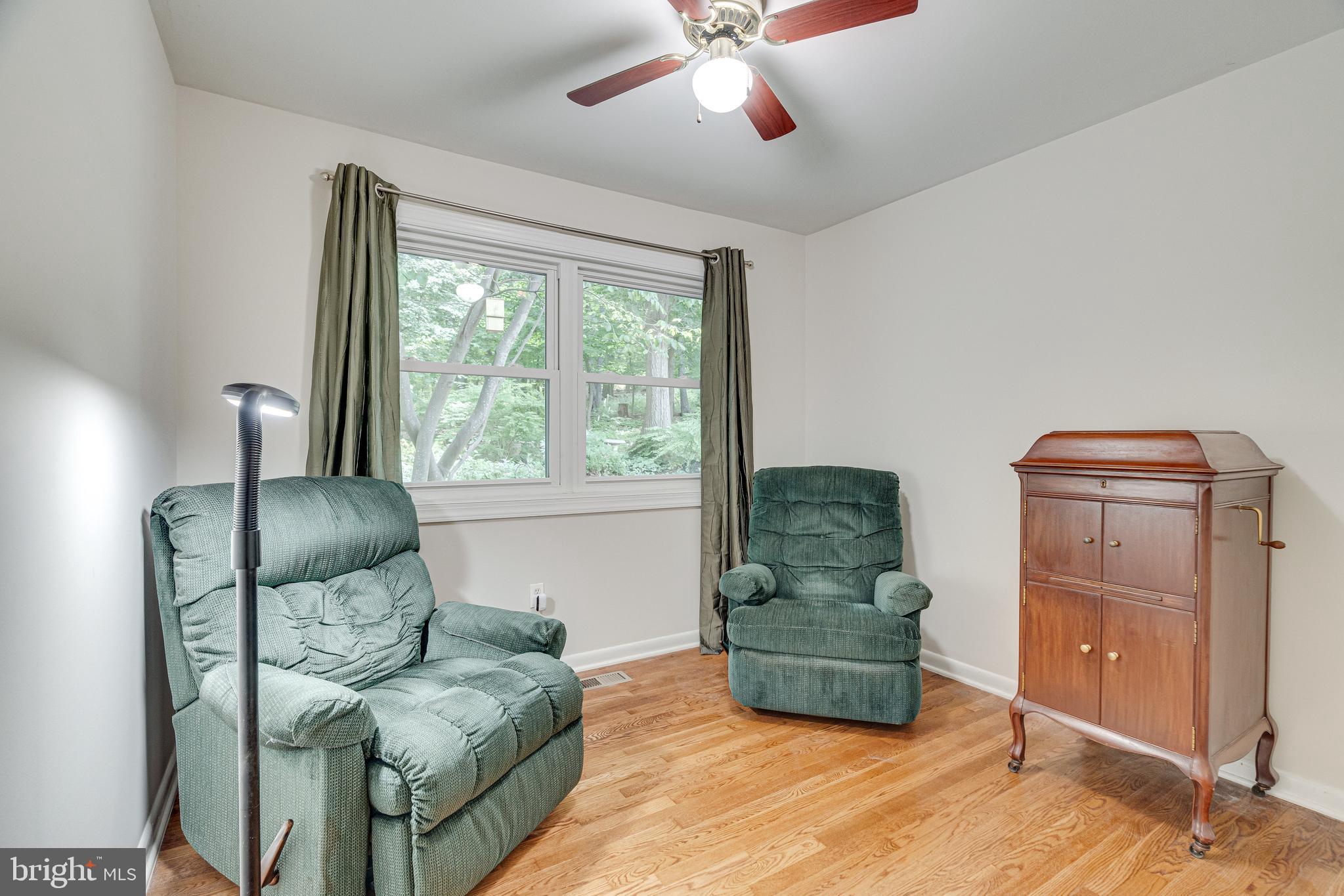1711 Pine Valley Dr