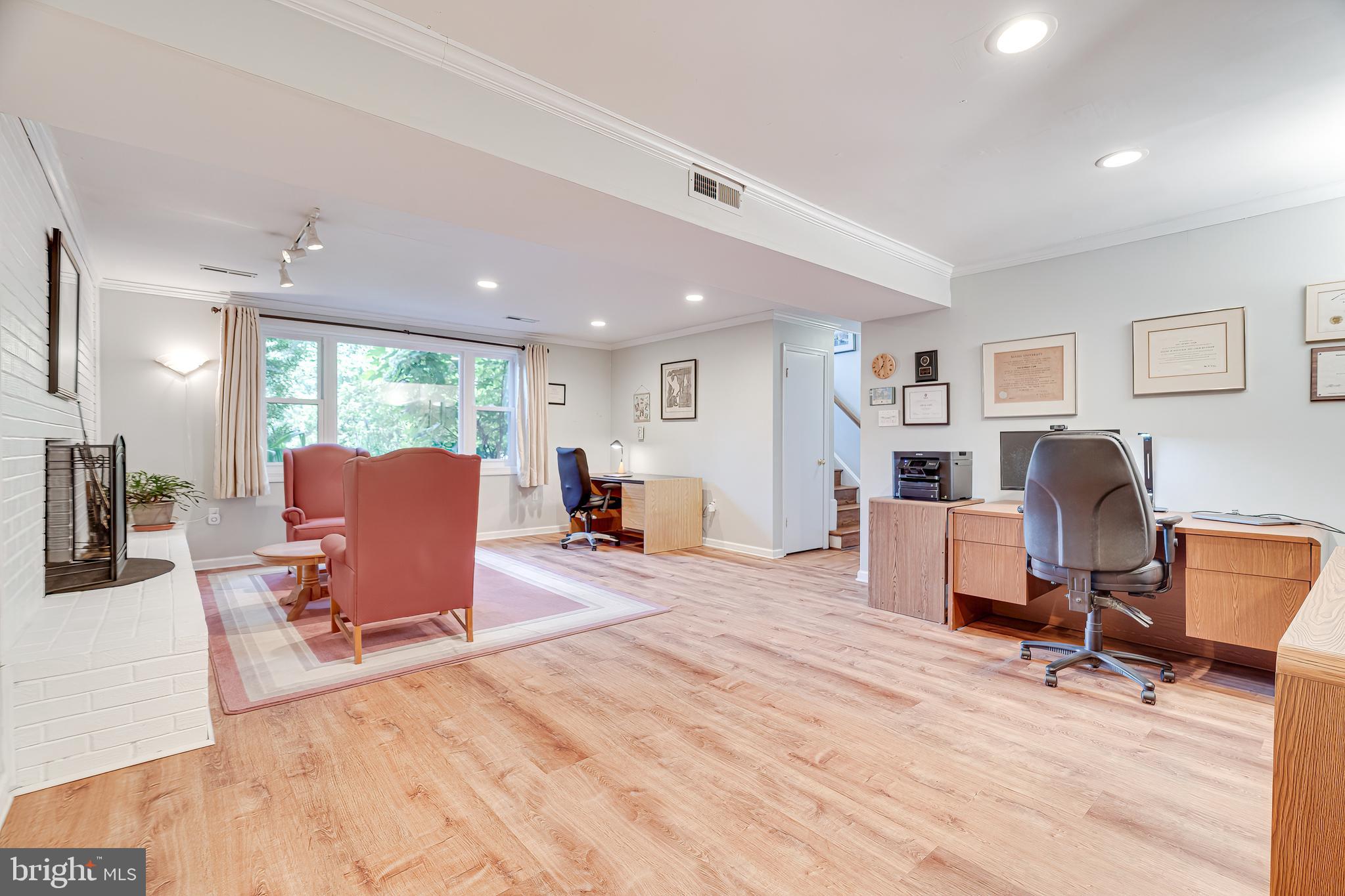 1711 Pine Valley Dr