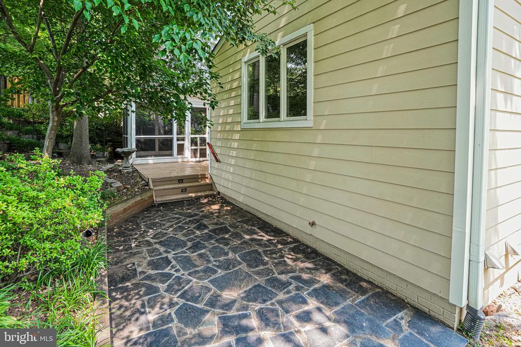 6225 CHERYL DRIVE