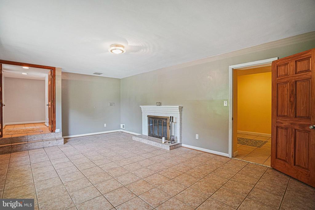 6225 CHERYL DRIVE
