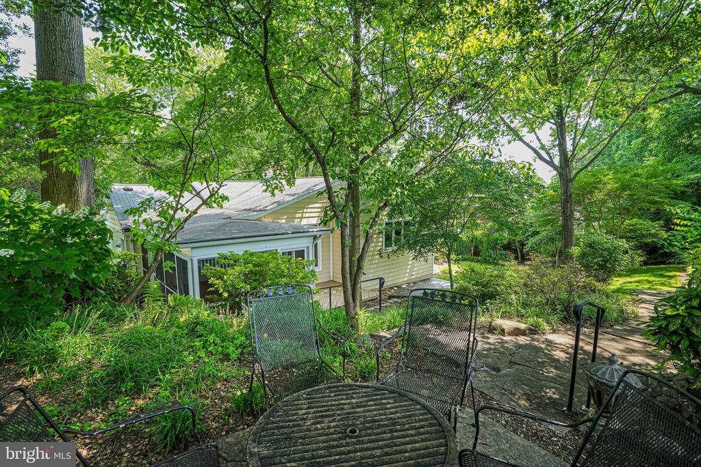 6225 CHERYL DRIVE
