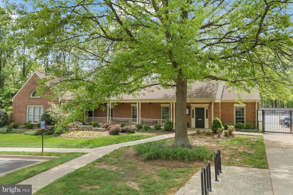 6906 TRILLIUM LANE