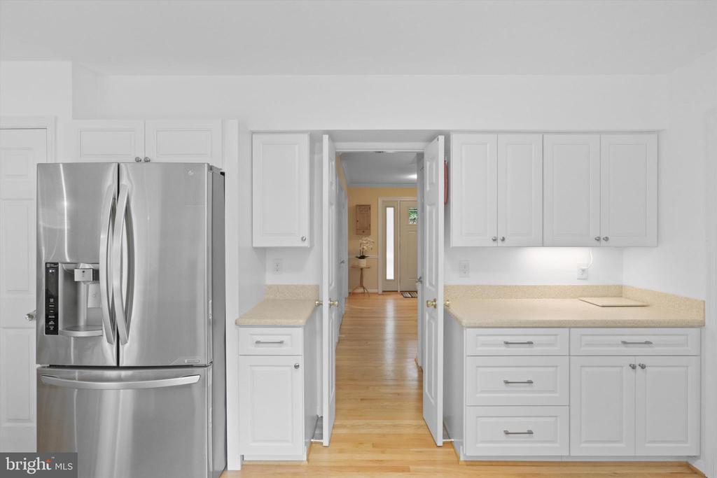 6906 TRILLIUM LANE