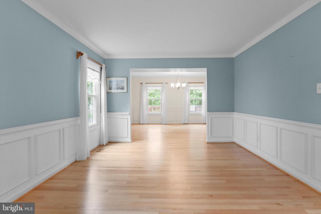 6906 TRILLIUM LANE