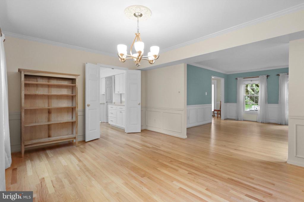 6906 TRILLIUM LANE