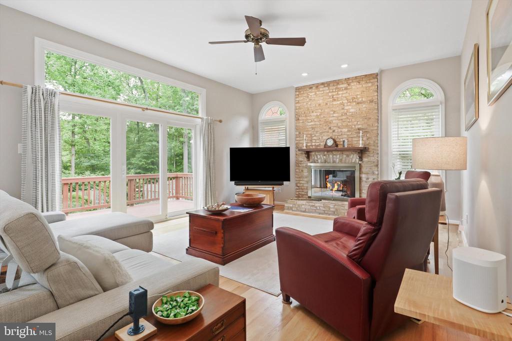 6906 TRILLIUM LANE