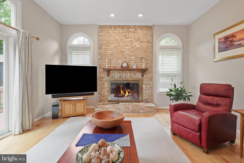 6906 TRILLIUM LANE