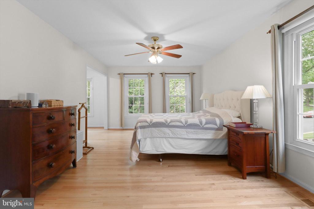 6906 TRILLIUM LANE
