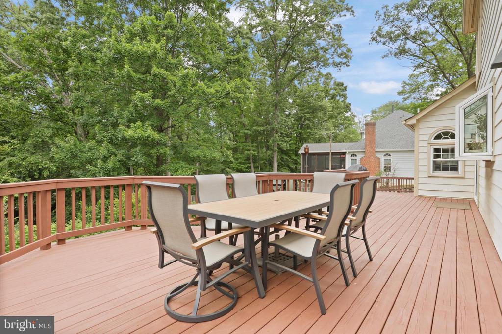 6906 TRILLIUM LANE