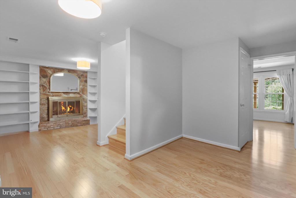 6906 TRILLIUM LANE