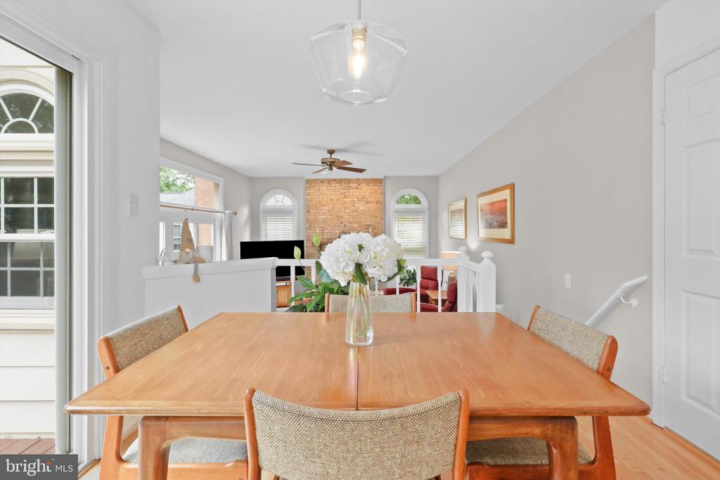 6906 TRILLIUM LANE