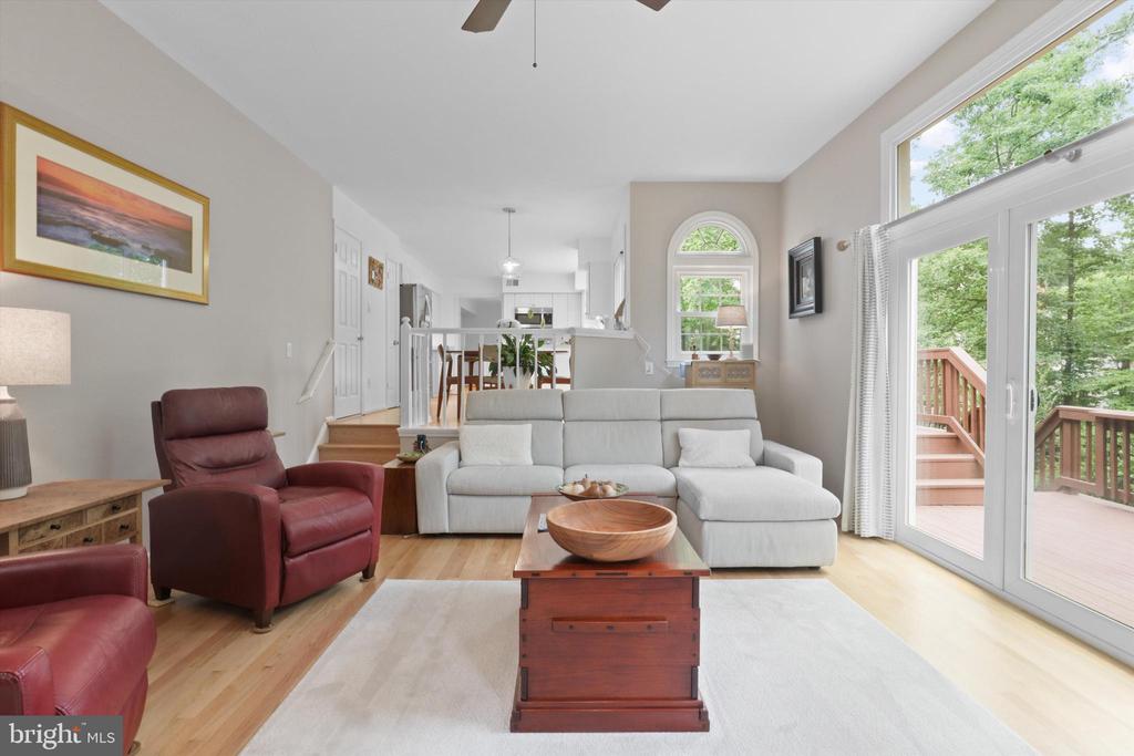 6906 TRILLIUM LANE