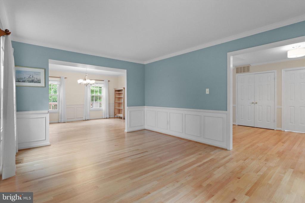 6906 TRILLIUM LANE