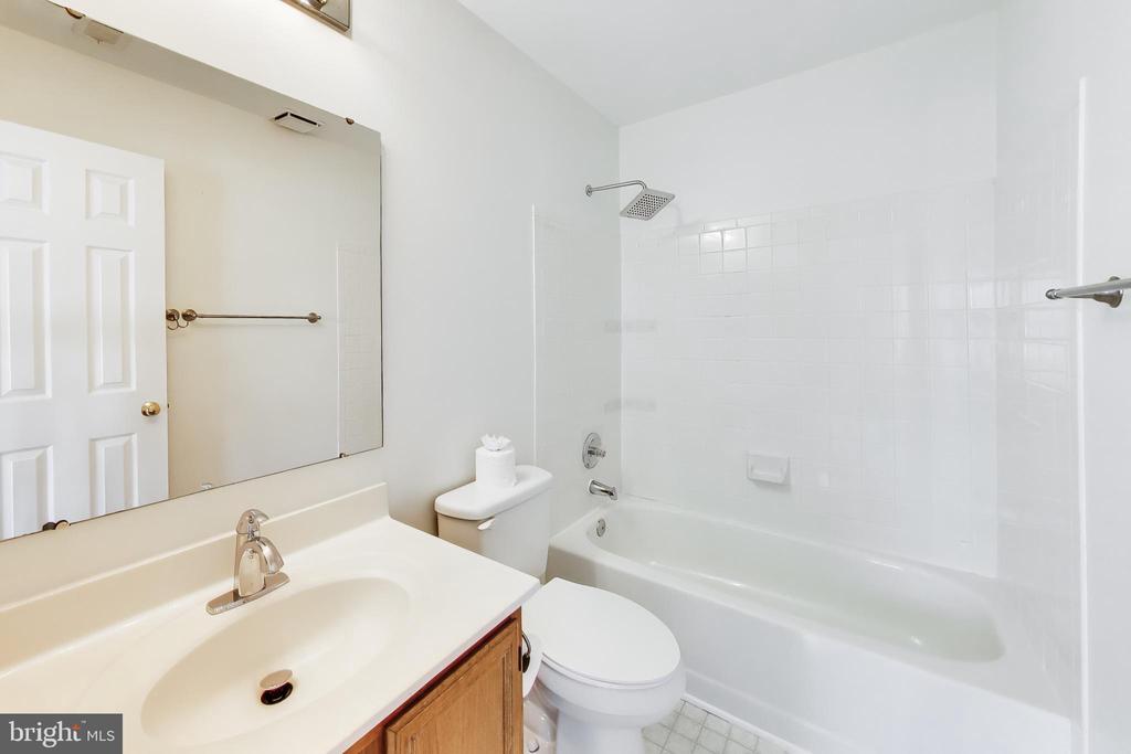 14738 GROBIE POND LANE