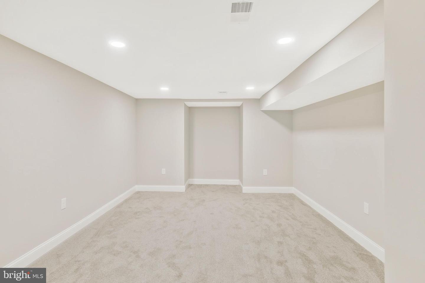 7774 Fern Oak Court