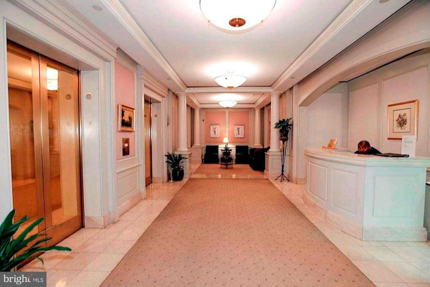 701 Pennsylvania Ave NW #Ph22