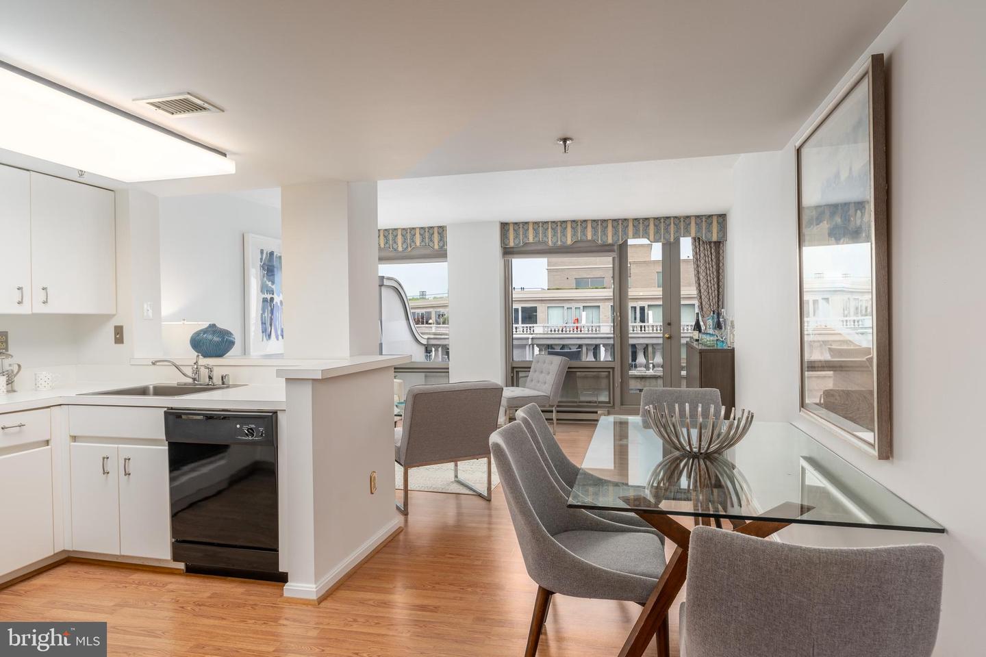 701 Pennsylvania Ave NW #Ph22