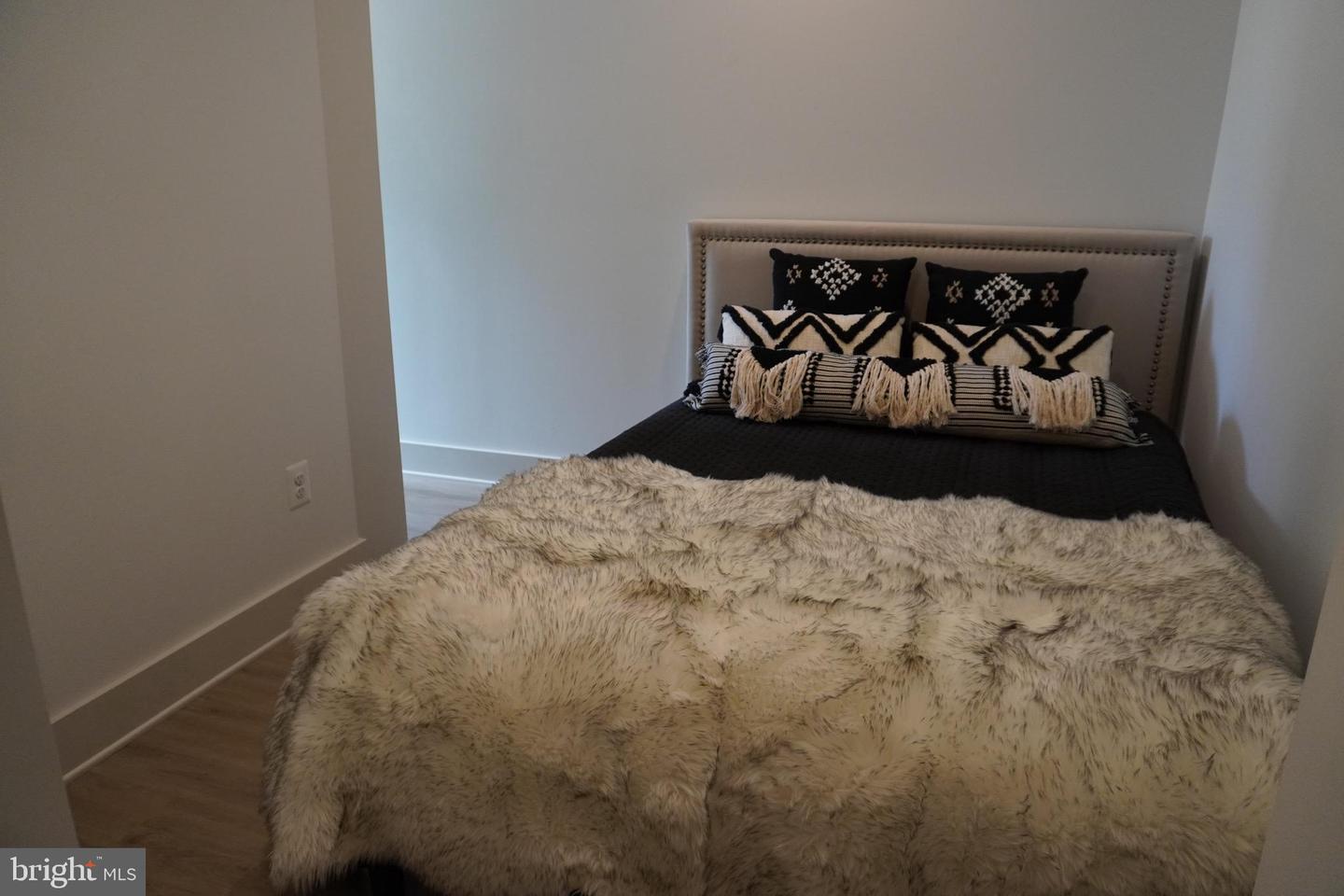 256 15th SE #5