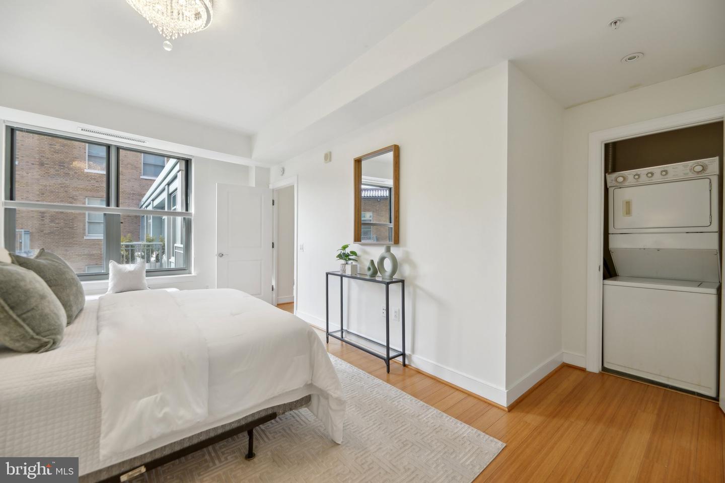 2425 L St NW #530