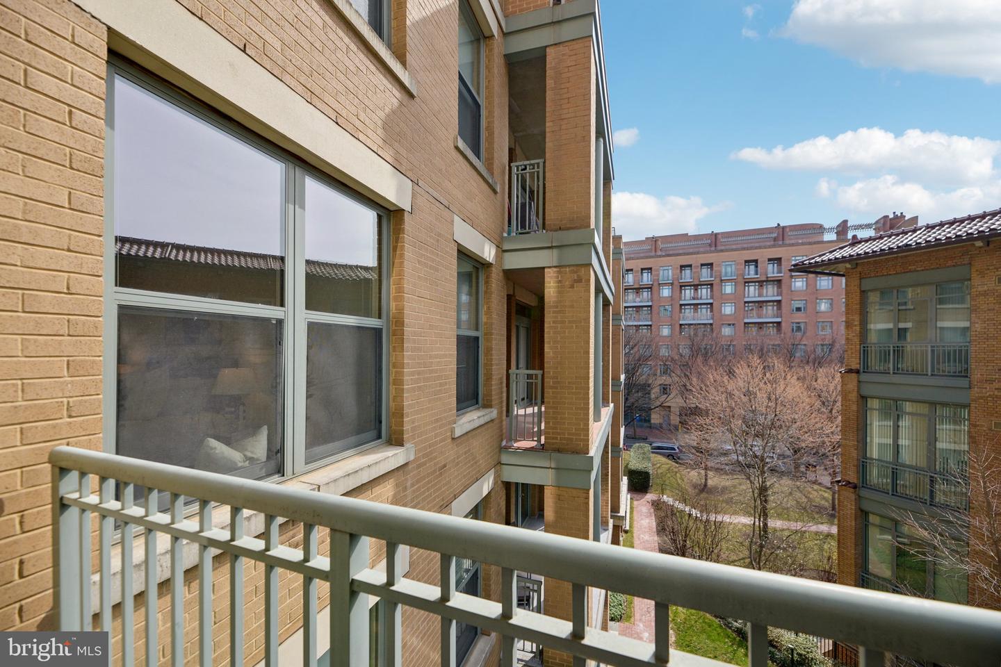 2425 L St NW #530