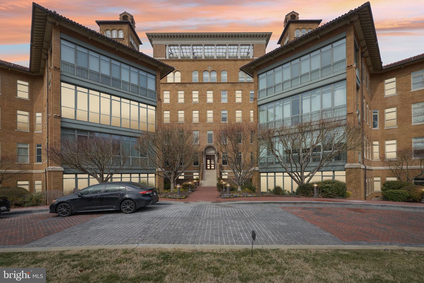 2425 L St NW #530