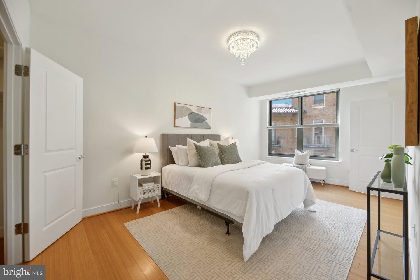 2425 L St NW #530