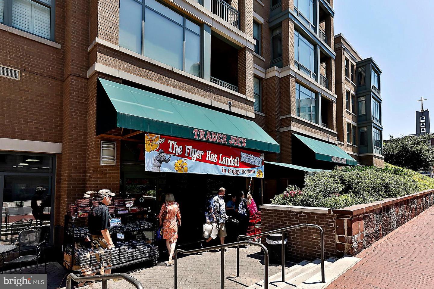 2425 L St NW #530