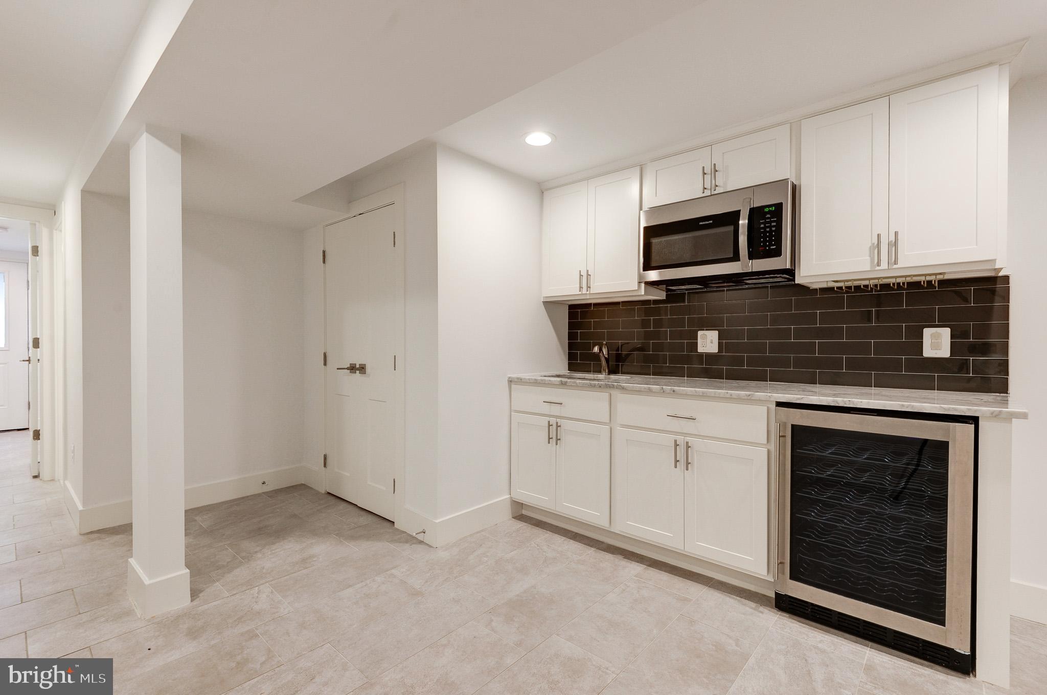 543 23RD PL NE