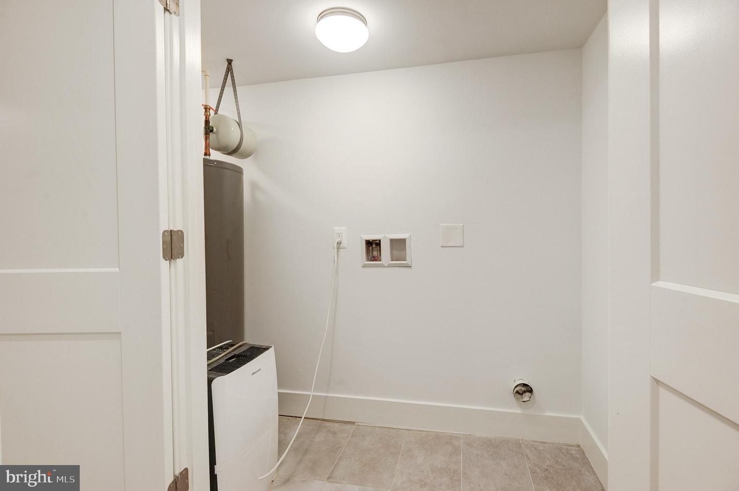 543 23RD PL NE