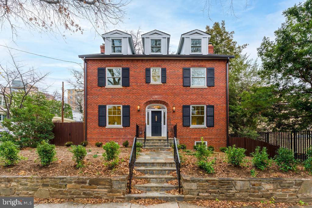 2717 38TH STREET NW