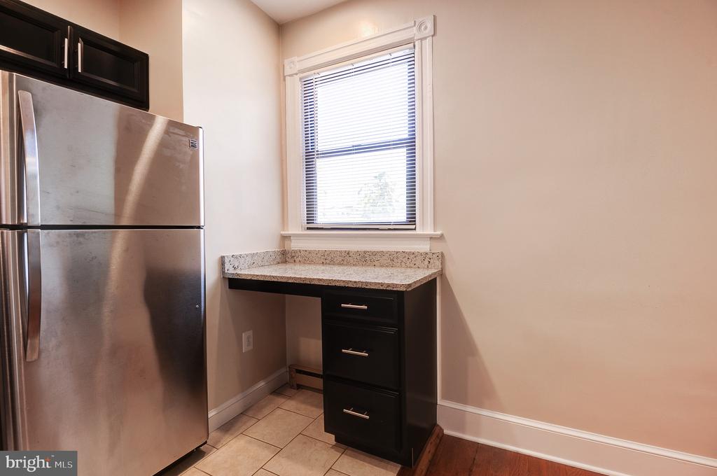 637 3RD STREET NE Unit: 305
