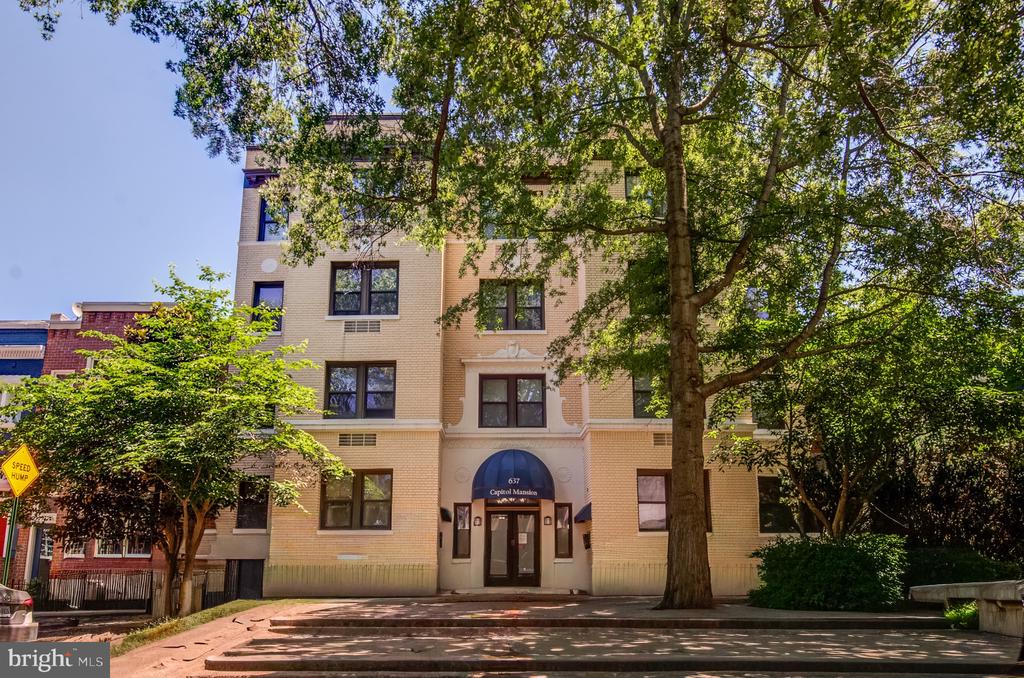 637 3RD STREET NE Unit: 305