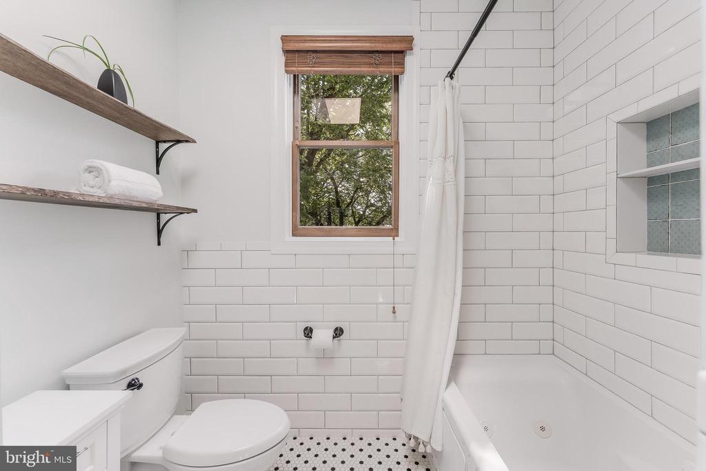 21 15TH STREET SE