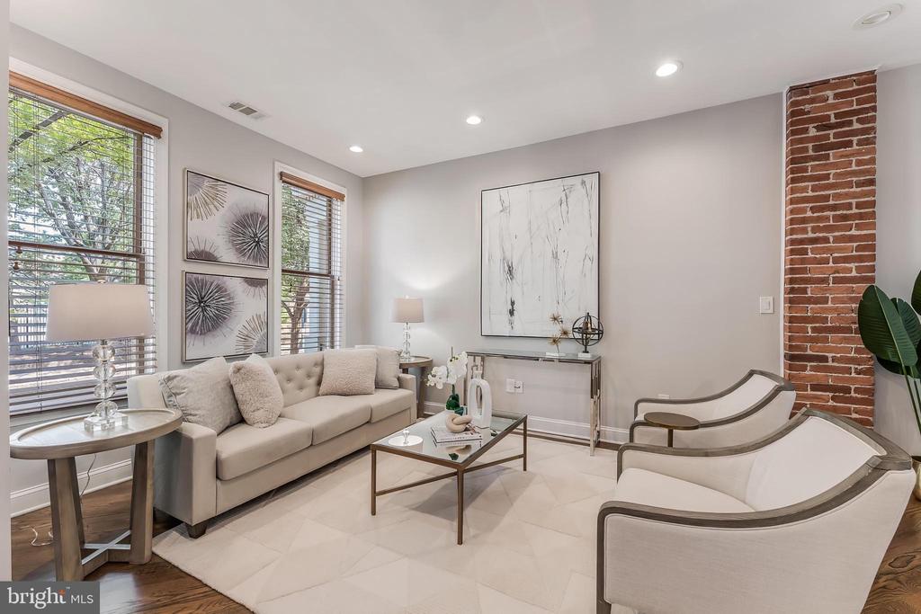 21 15TH STREET SE