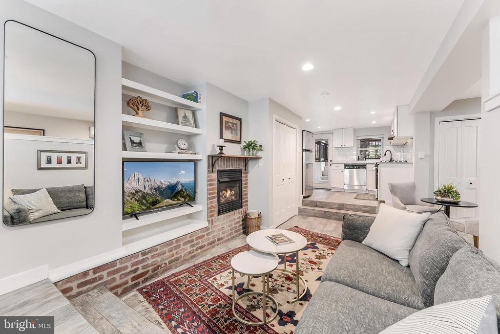 21 15TH STREET SE