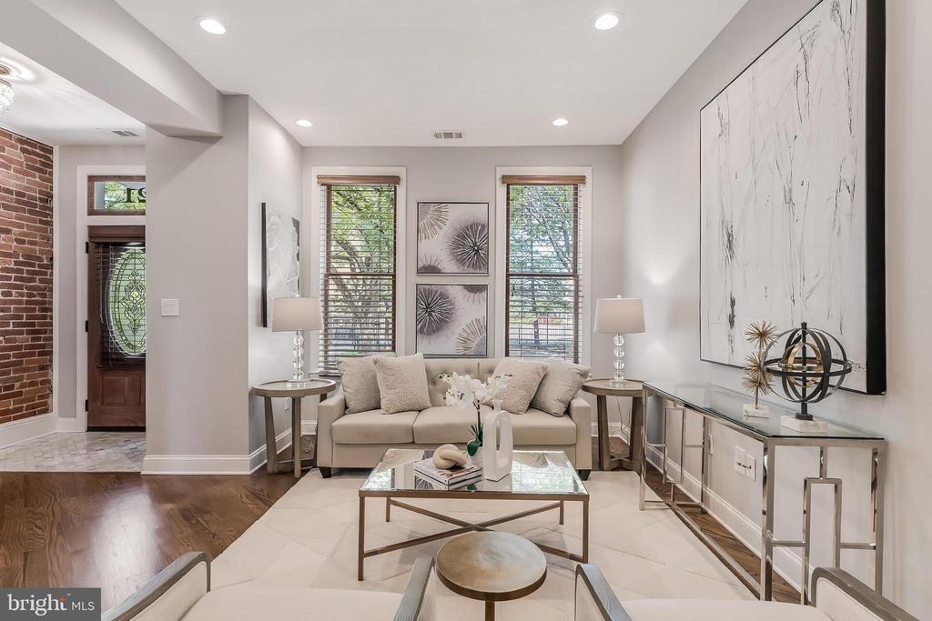 21 15TH STREET SE