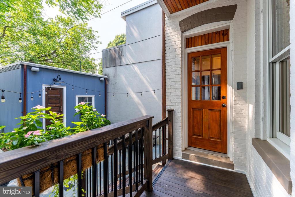 21 15TH STREET SE