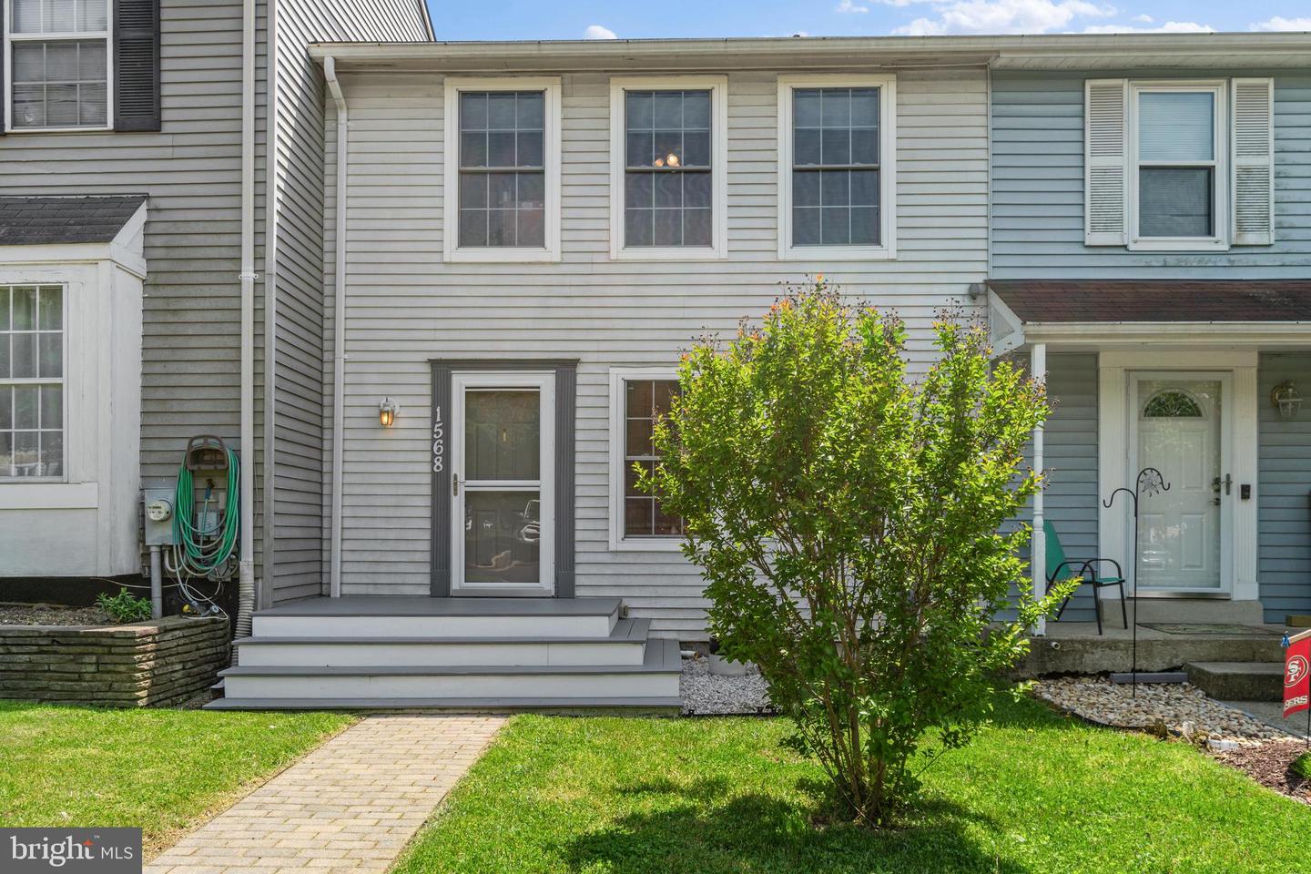 1568 Lodge Pole Ct