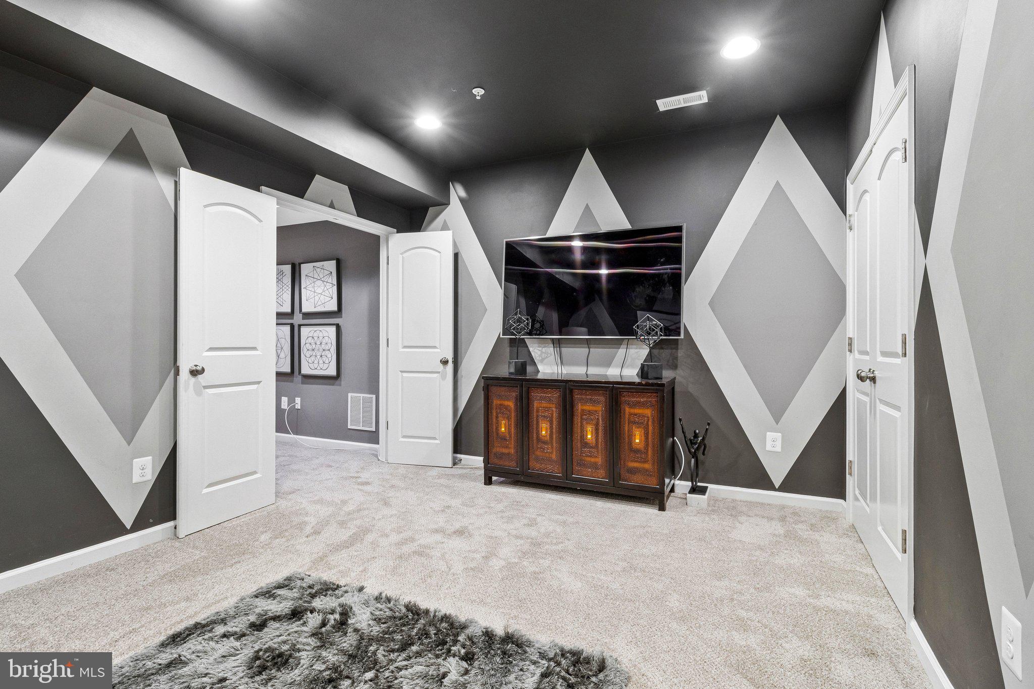 2079 BAGPIPE LANE