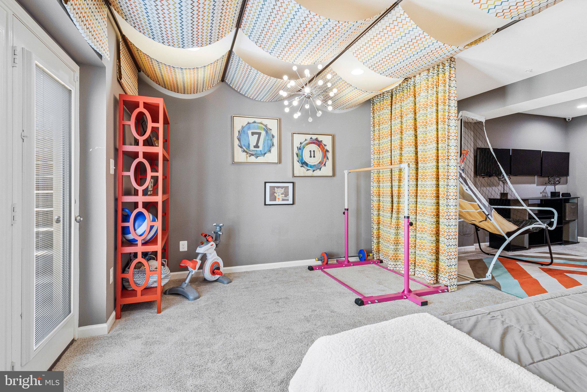 2079 BAGPIPE LANE