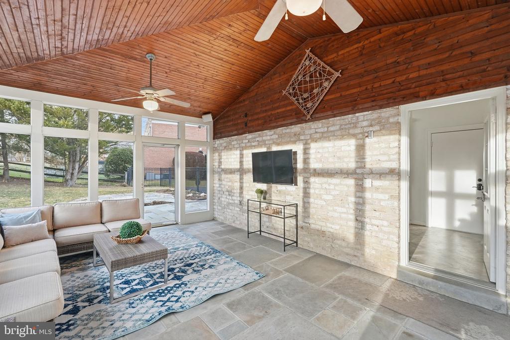 10708 STAPLEFORD HALL DRIVE