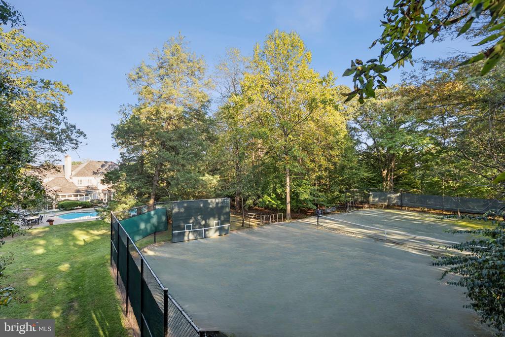10708 STAPLEFORD HALL DRIVE