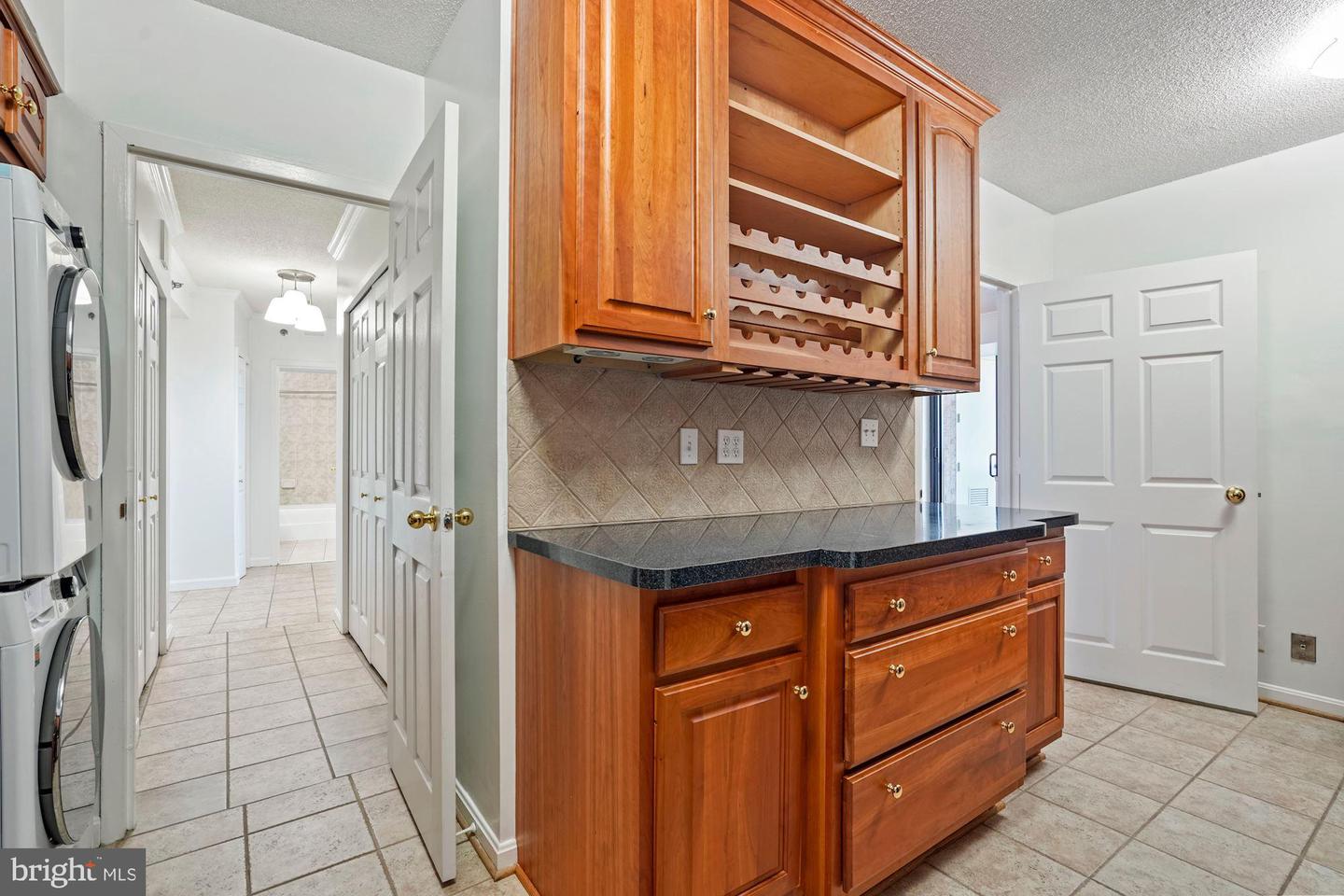 1805 Crystal DRIVE Unit: 710S