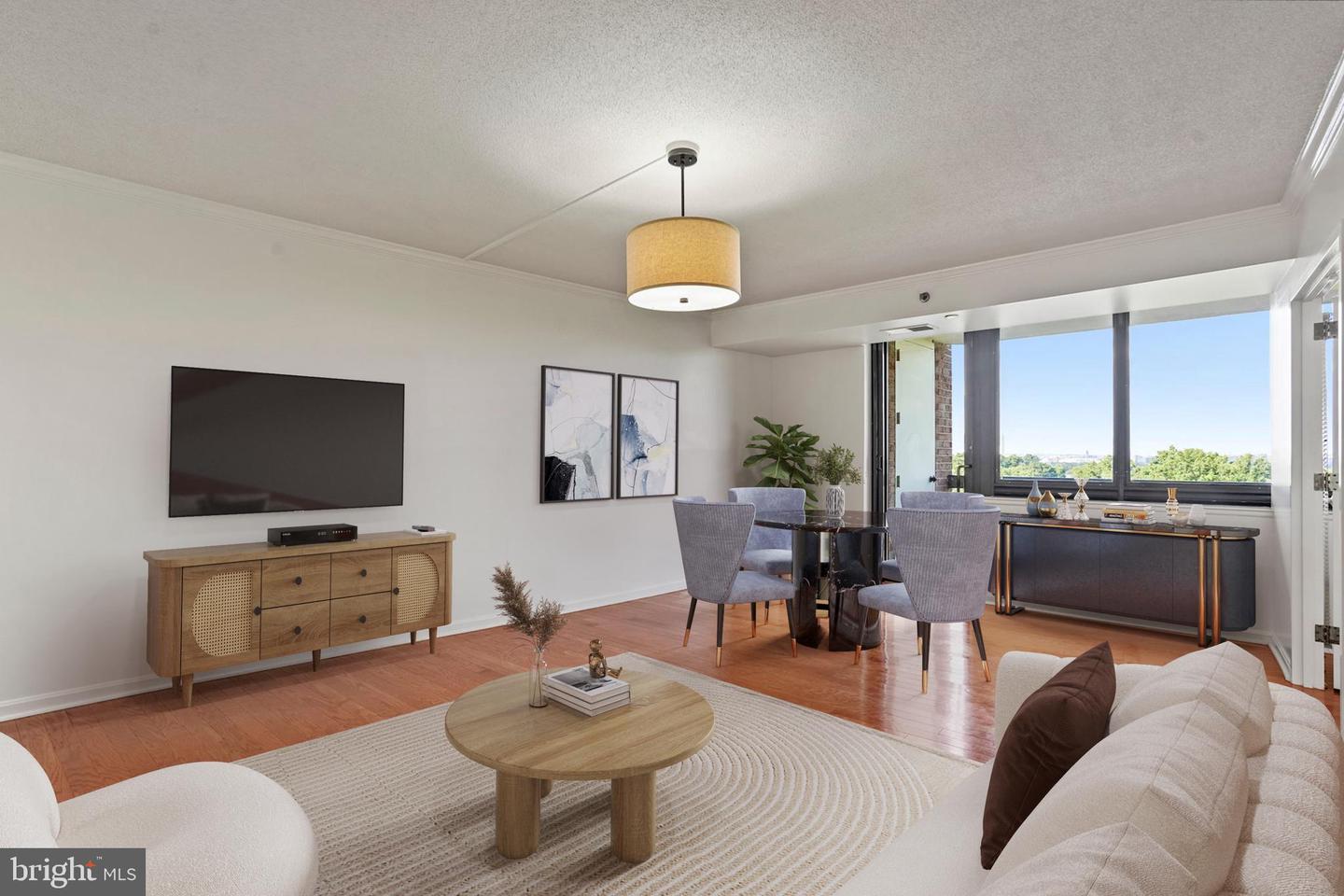 1805 Crystal DRIVE Unit: 710S