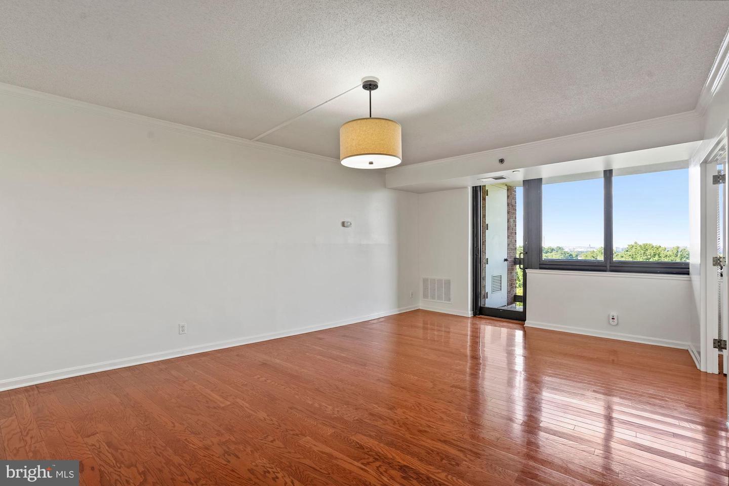 1805 Crystal DRIVE Unit: 710S